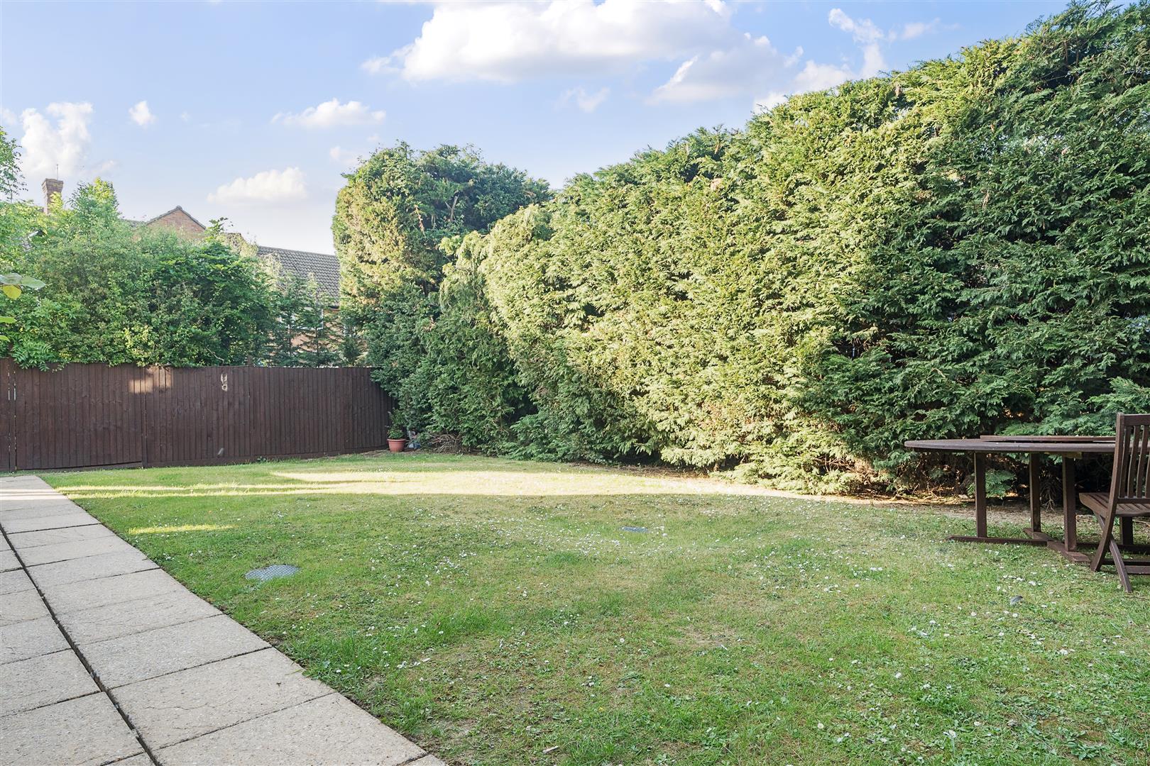 Home Close, Virginia Water